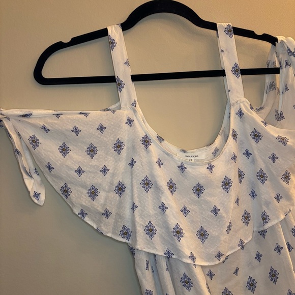 NWOT Marurices Women's White and Blue Patterned Blouse Size XL - Picture 7 of 8